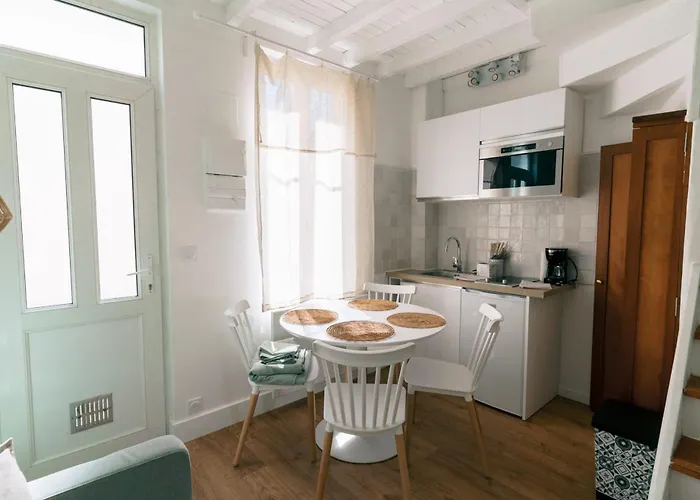 Fishermen's House In The Center And Near The Casa de Férias